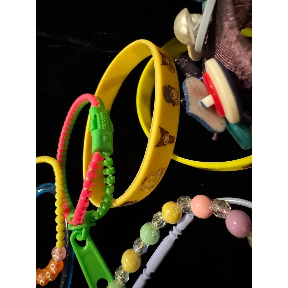 Kids 17pc Jewelry Lot Beaded Necklaces Zipper Heart Bracelets Character Charms